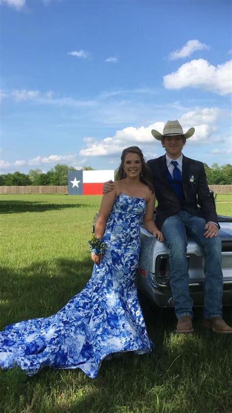 Country Couple Prom Pictures