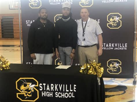 Starkville S Roby To Continue Basketball Career At Jones College The Dispatch