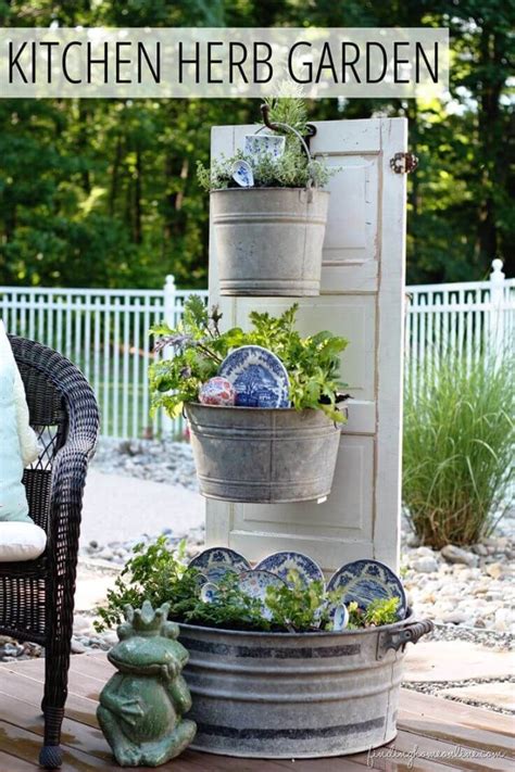 31 Creative Repurposed Old Door Ideas And Projects For Your Backyard