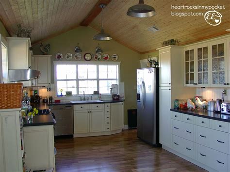 Personally i love a tray ceiling when it can work in a room with 10 foot ceilings. Heart Rocks In My Pocket: Restoring Our Old Farm House No ...