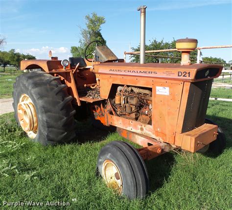 Allis Chalmers D21 Tractor In Odessa Tx Item L6619 Sold Purple Wave