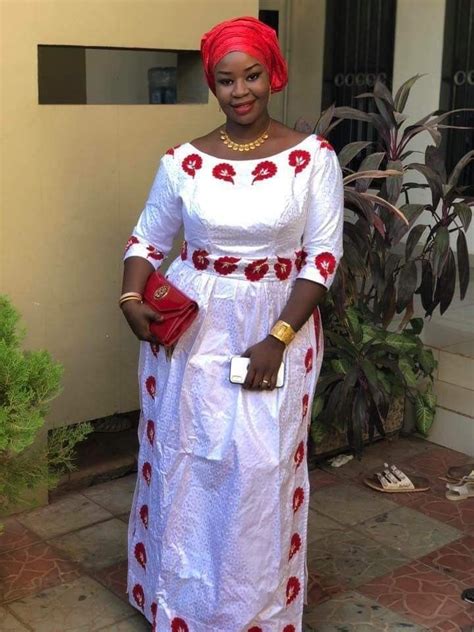 Modele Bazin Blanc Broderie Rouge Tenue Africaine Mode Africaine