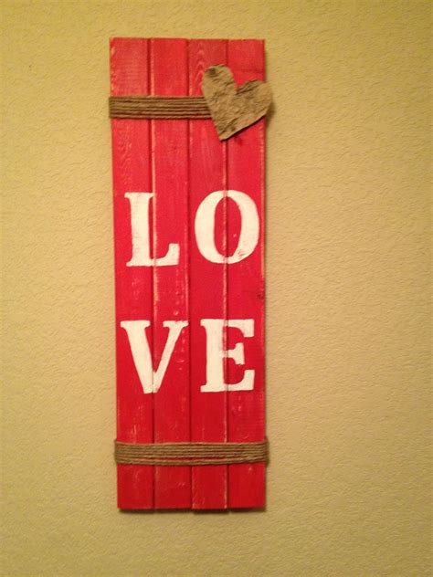 Pallet Sign. Thanks to my neighbor for giving me a pallet that is in
