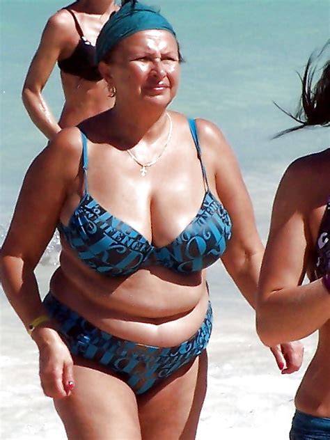 Sexy Busty Grannies On The Beach Amateur Mix 30 Imgs