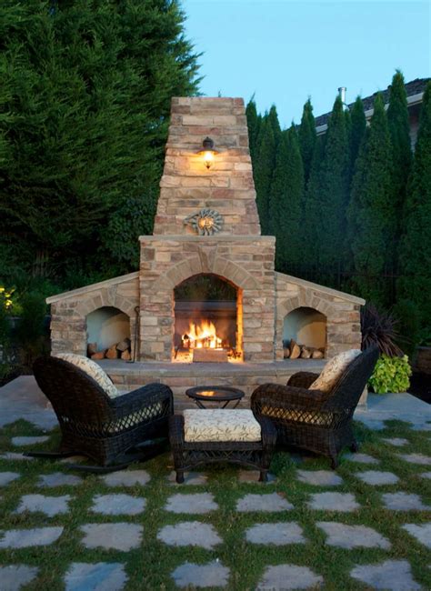 25 Outdoor Fireplace Ideas That Are Warm And Cozy