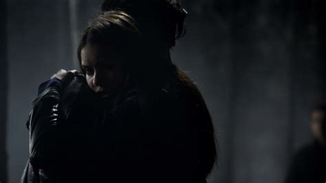 Tvd 1x14 Elena Hugs Damon Katherine Wasnt In The Tomb Delena