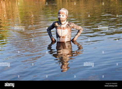 Surma Junge Mit Gemälden Der Körper Im Wasser Kibish Omo River Valley