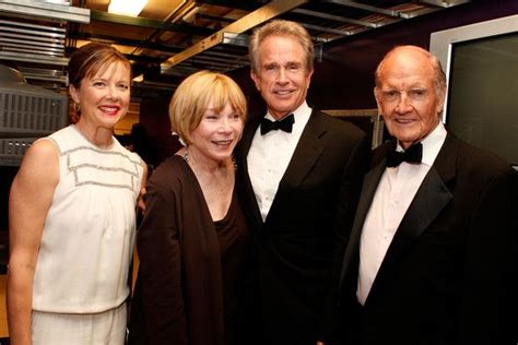 What did sachi parker do in new zealand? Warren Beatty Shirley MacLaine Photostream | Celebrity families, Shirley maclaine, Warren beatty