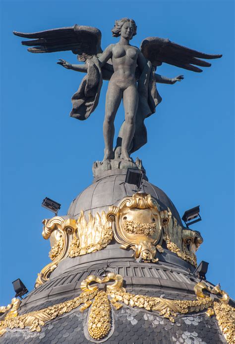 Estatuas En El Cielo De Madrid Libertad Digital Cultura