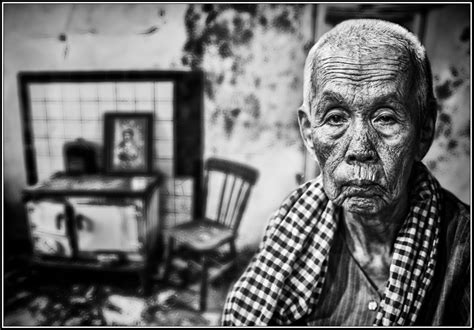 Wallpaper Old Street Ruin Tired Persona Eye Age Photograph