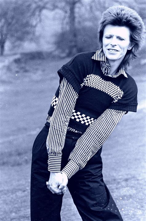 David Bowie, 1973 | David bowie fashion, David bowie ziggy, David bowie