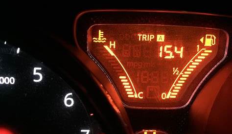 Mileage Report: 32.4 average miles per gallon in 2014 Nissan Versa SV