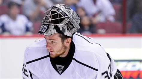 Jonathan Quick signs secret autograph for fan from the bench | For The Win