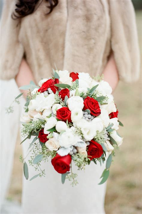 Red And White Bouquet Elizabeth Anne Designs The Wedding Blog