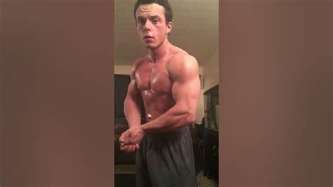 18 Yo Teen Bodybuilder Flexing Big Muscle Veins Youtube