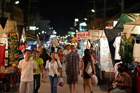 นิด้าโพลเผย คนไทยส่วนใหญ่คิดว่าเศรษฐกิจไทย ย่ำแย่ลงตั้งแต่ต้นปี