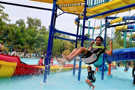 In this fast paced world today, there is a big dearth of natural surroundings for kids to play around. ESCAPE Theme Park In Penang To Get World's Longest Water Slide