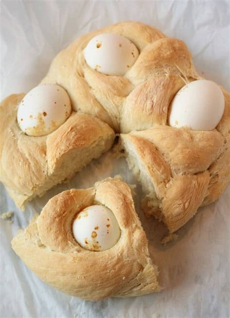 Whenever i see it now, i remember my sweet little sicilian nana bringing it to the easter table. Sicilian Easter Cuddura (With images) | Italian recipes ...