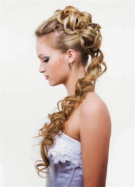 Wedding hairstyles on long hair with curls and ringlets. Best hairstyles for long hair wedding : Hair Fashion Style ...