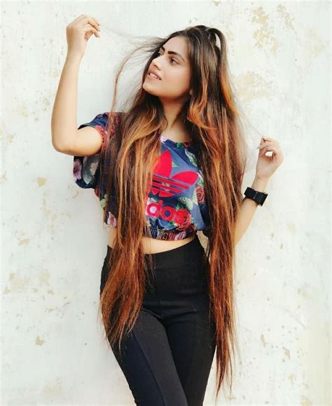 Pin By Aria Desai On Cute Nd Stylish Girly Pics Girl Photoshoot Poses Cute Fashion Punjabi