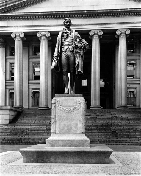 Posterazzi Alexander Hamilton N1755 1804 American Lawyer And Statesman Bronze Statue Of