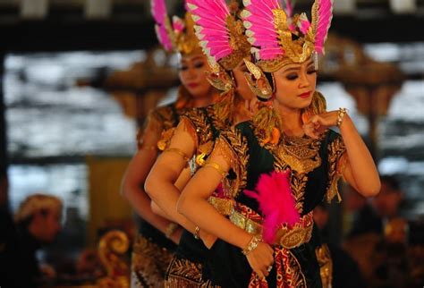 Tarian Jawa Klasik Yogyakarta Sebagai Penyambutan Tamu Kehormatan