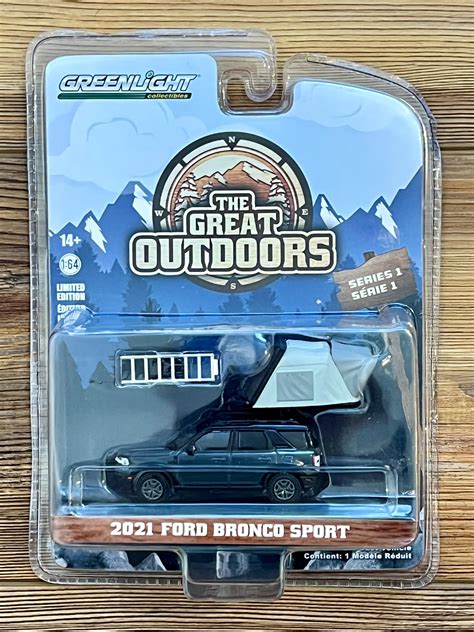 Greenlight Collectibles 164 Bronco Sport Die Cast 2021 Ford Bronco