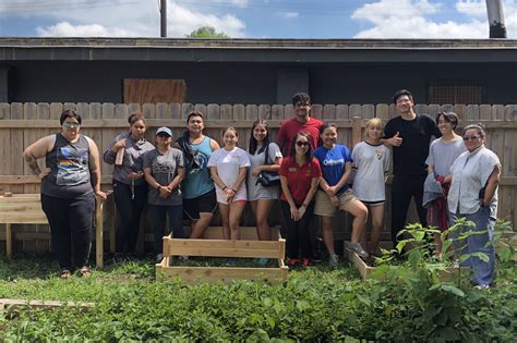 Las Students Participate In Apex Service Learning Project Las News