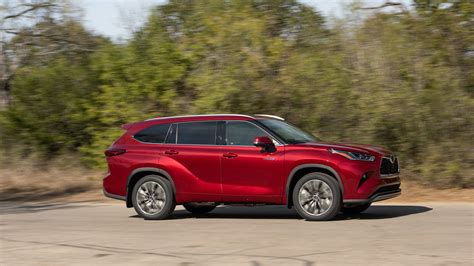 2020 Toyota Highlander Hybrid 36 Mpg Tops Any Other Three Row Suv