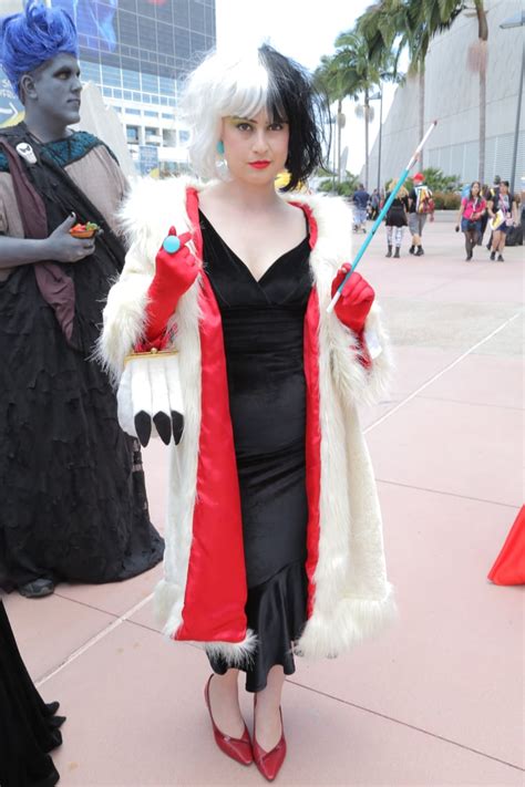 Cruella De Vil Disney Costumes At Comic Con Popsugar Love And Sex Photo 2