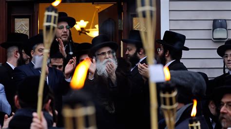 New York Jewish Community Comes Together After Hanukkah Attack