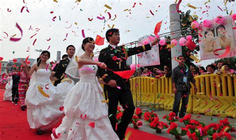 Mass Wedding Ceremony For 100 Couples In C China 1 Cn