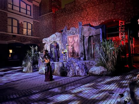 REVIEW: Conjure the Dark Scare Zone at Universal Orlando's Halloween