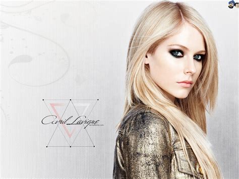 Avril Lavigne Avril Lavigne 30790438 500 604 Avril Lavigne Avril