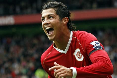 Cristiano ronaldo's official manchester united legends profile includes stats, photos, videos, social media, debut, latest news and updates. Cristiano Ronaldo In Manchester United Radar Again ...