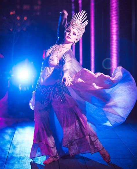 Meet Eva La Feva Burlesquebelly Dance Performer And Artistic