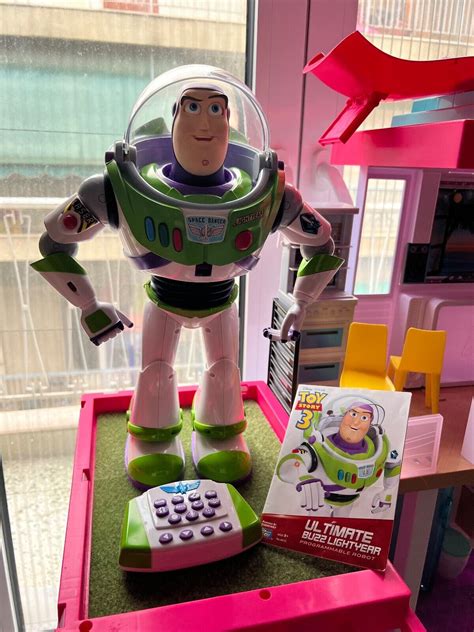 Toy Story 3 Buzz Lightyear Ultimate Programmable Robot With Remote Ebay