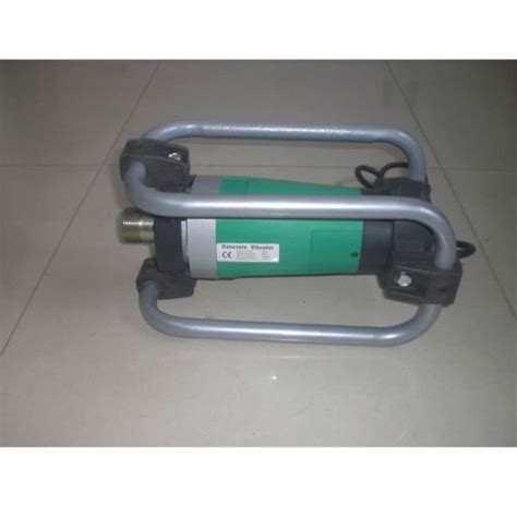 China Small Concrete Vibrator 6kgs With Belt Japanese Type China