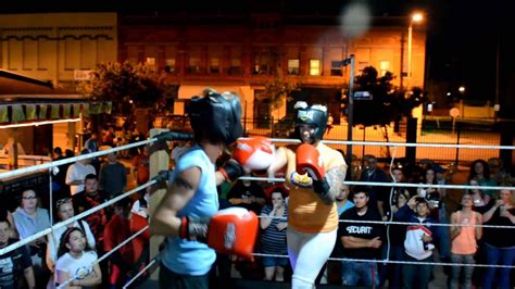 652014 Kelly Vs Robin Foxy Boxing At The Toledos Mainstreet Bar