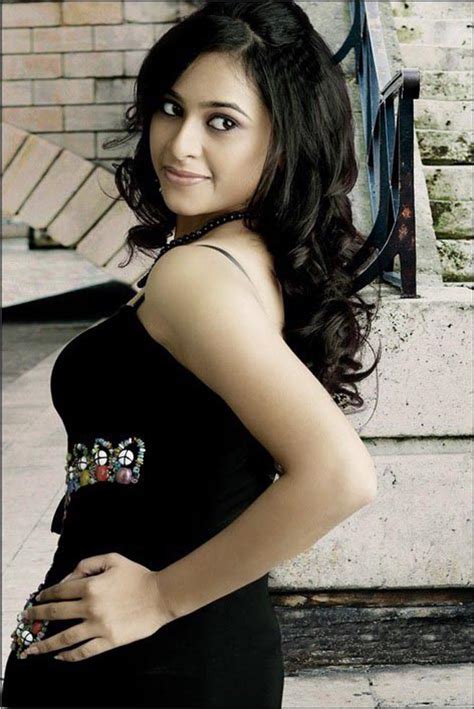 Hot Bollywood Actress Sri Divya Telugu Actress Latest Cute Photo Gallery
