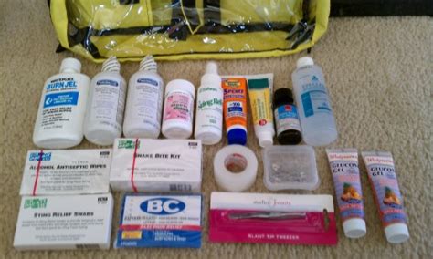 What Should You Carry In A Medical Kit The Do It Yourself World Articles