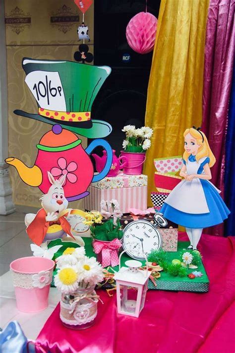 Alice In Wonderland Birthday Party Ideas Photo 2 Of 4 Alice In