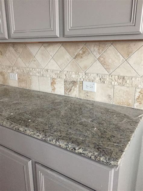 Incredible What Color Goes With Grey Backsplash References Decor