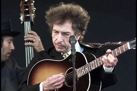 Just In Fans Celebrate As Bob Dylan Hits Another Milestone Small Joys