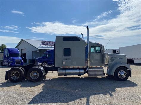 2001 Kenworth W900 Studio Sleeper For Sale In Troy Mo From 61 Sales