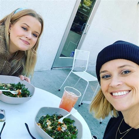 Hbd Reese Witherspoon Her Best Twinning Photos With Ava Phillippe E