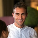 The Royals' Tom Austen Dishes on Elizabeth Hurley and More! - E! Online ...