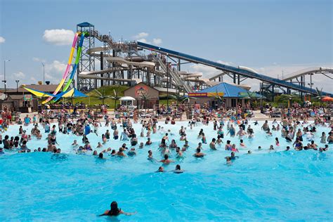 Best Water Parks In The Usa For Slides Wave Pools And Rides