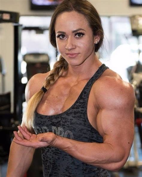 Épinglé Sur Female Bodybuilders