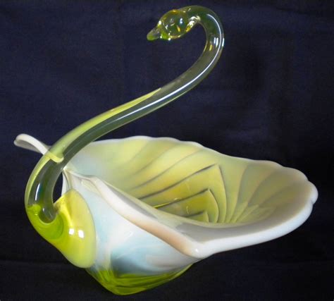 Duncan Miller Silvan Swan Vaseline Glass Vintage Art Glass Art
